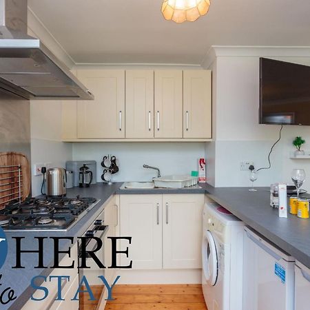 אדינבורו Lovely Apartment By The Hillwood Park-Free Parking מראה חיצוני תמונה