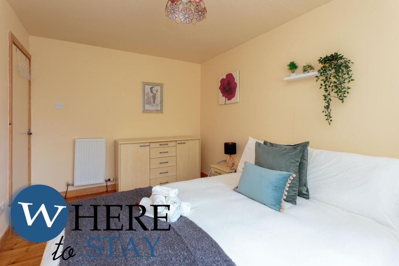אדינבורו Lovely Apartment By The Hillwood Park-Free Parking מראה חיצוני תמונה