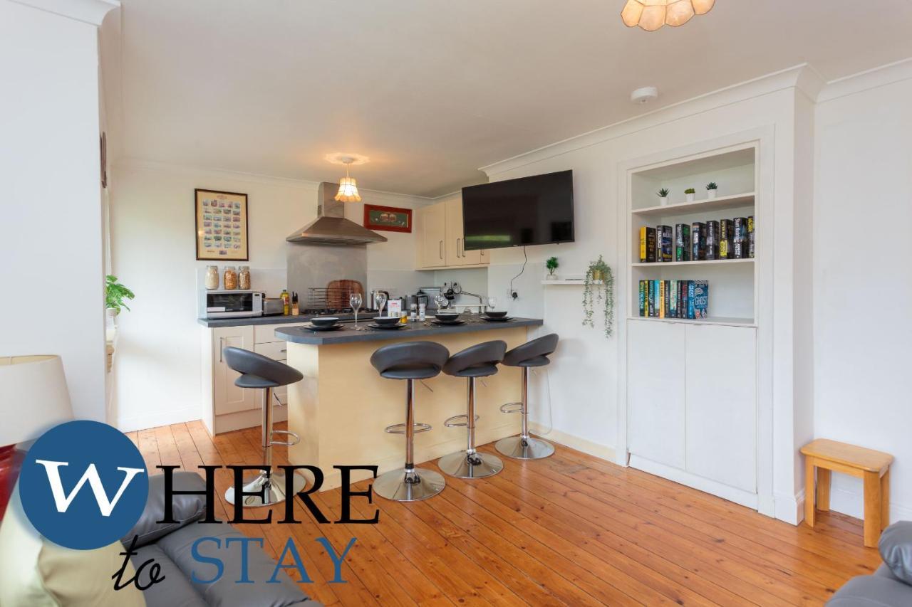 אדינבורו Lovely Apartment By The Hillwood Park-Free Parking מראה חיצוני תמונה